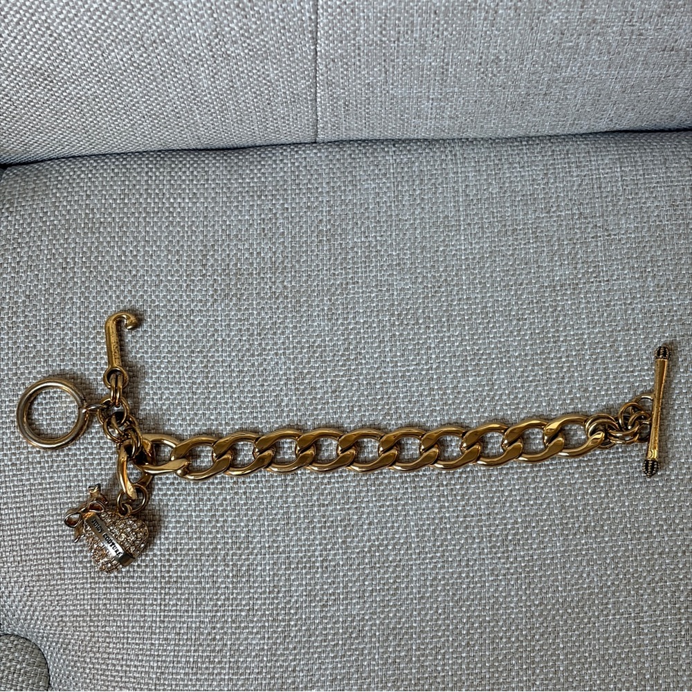 Vintage Juicy Couture Chunky Heart Charm Bracelet, 7” Long, Goldtone Mixed Metal - Picture 3 of 3